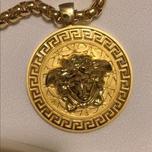 Versace Medusa necklace (Men) Nice neck piece